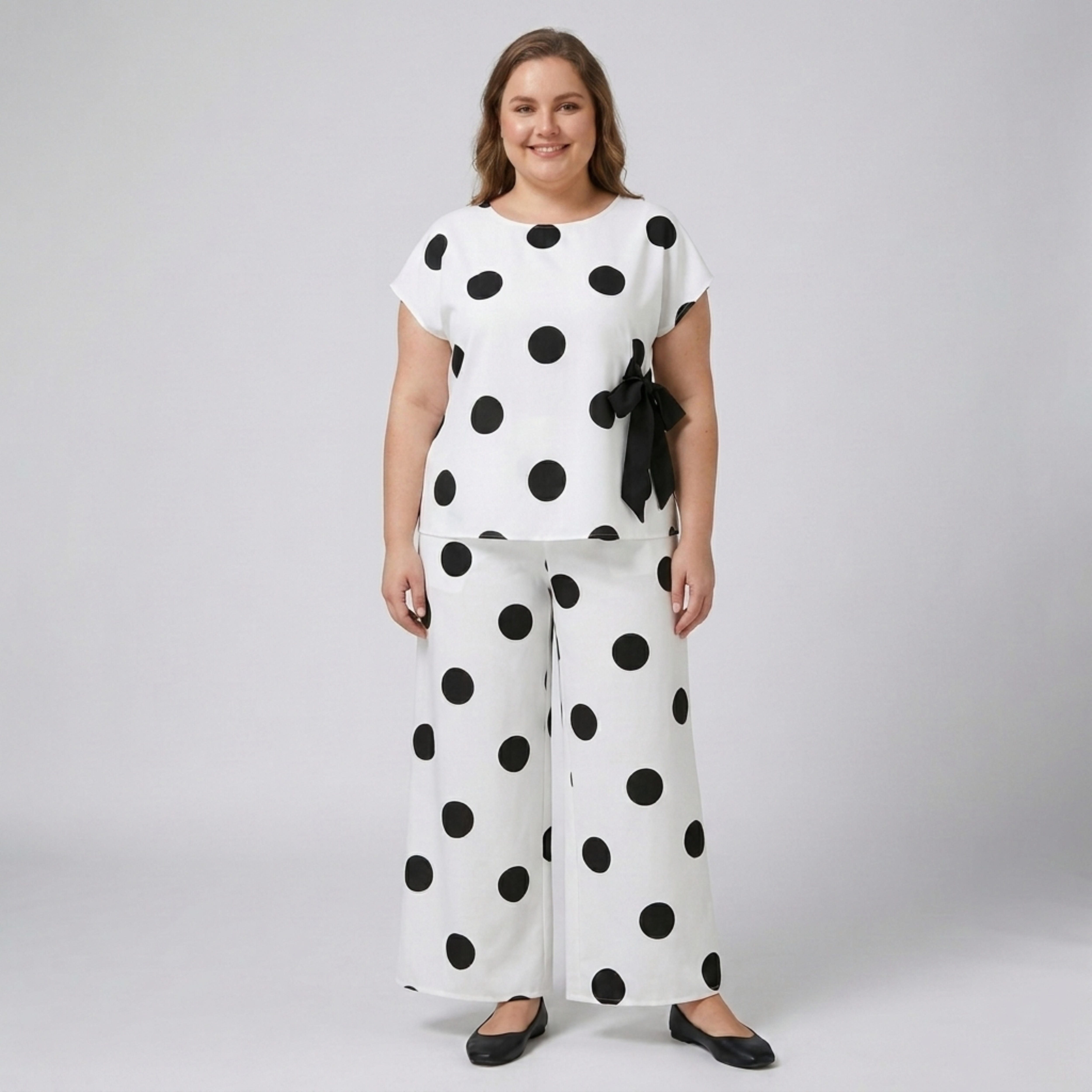 To-delt plus size sæt med prikker til kvinder