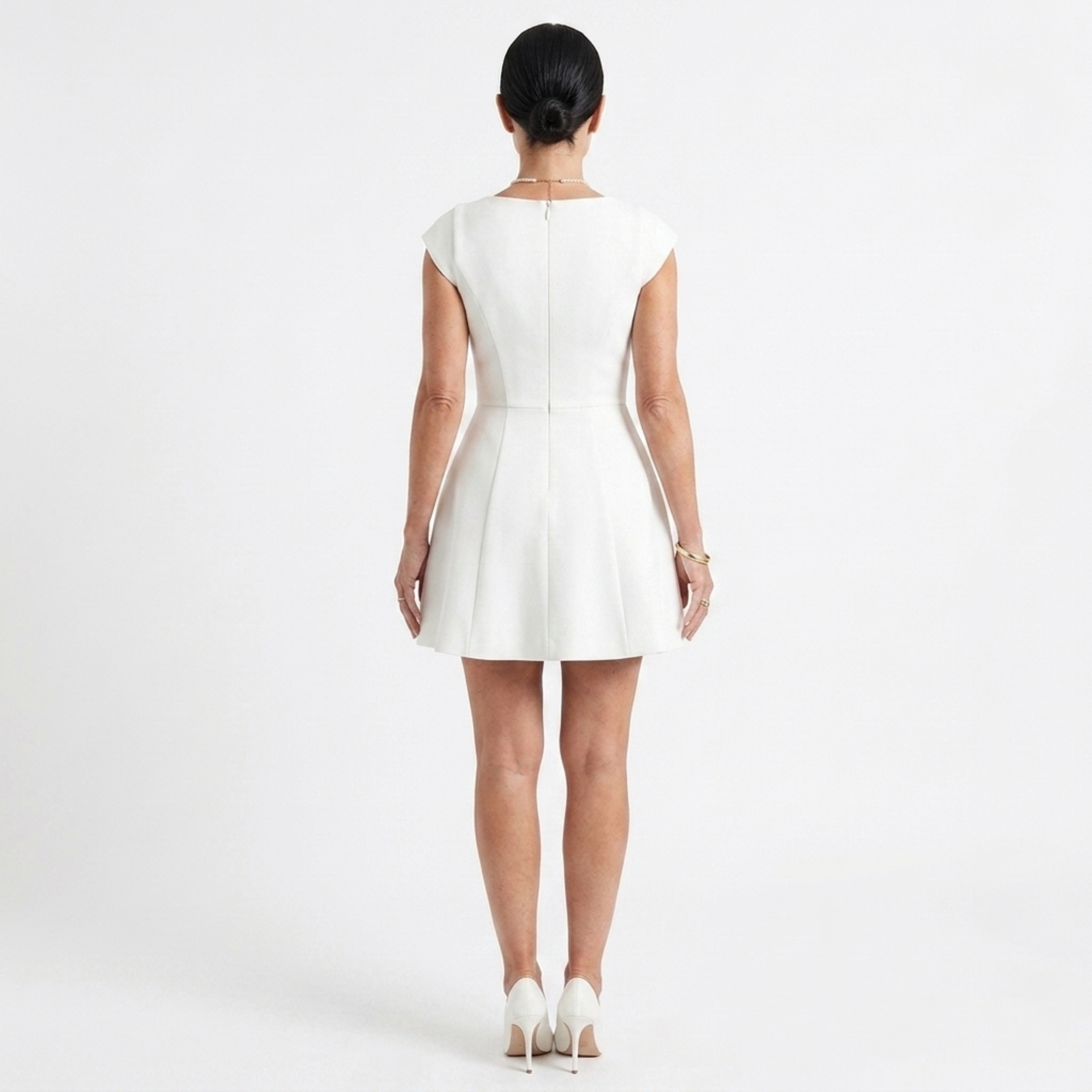 Kurzes Kleid für Damen – quadratischer Ausschnitt – Abendkleidung