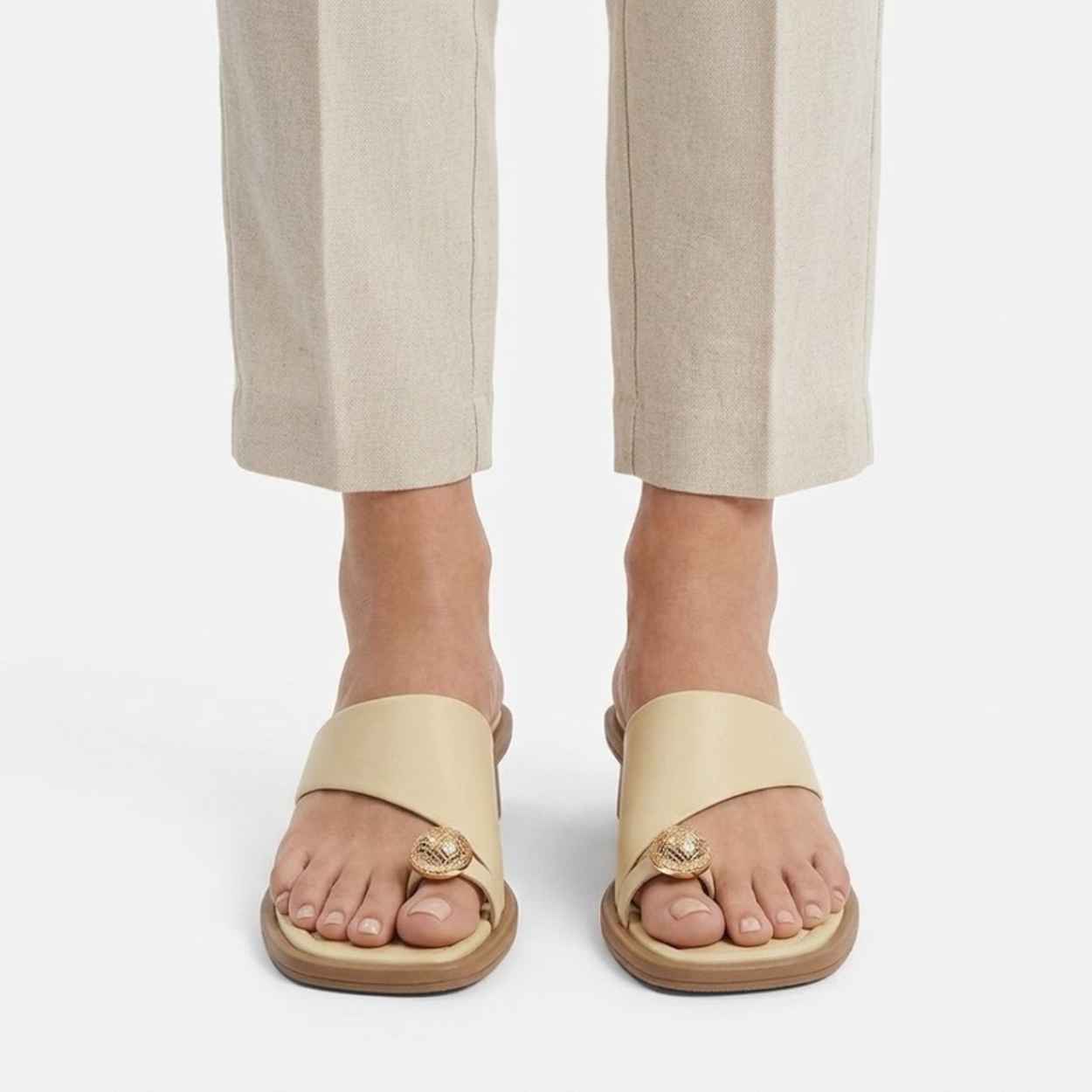 Mules con Tacón Cuadrado y Punta Cuadrada con Detalle Entregent para Mujer