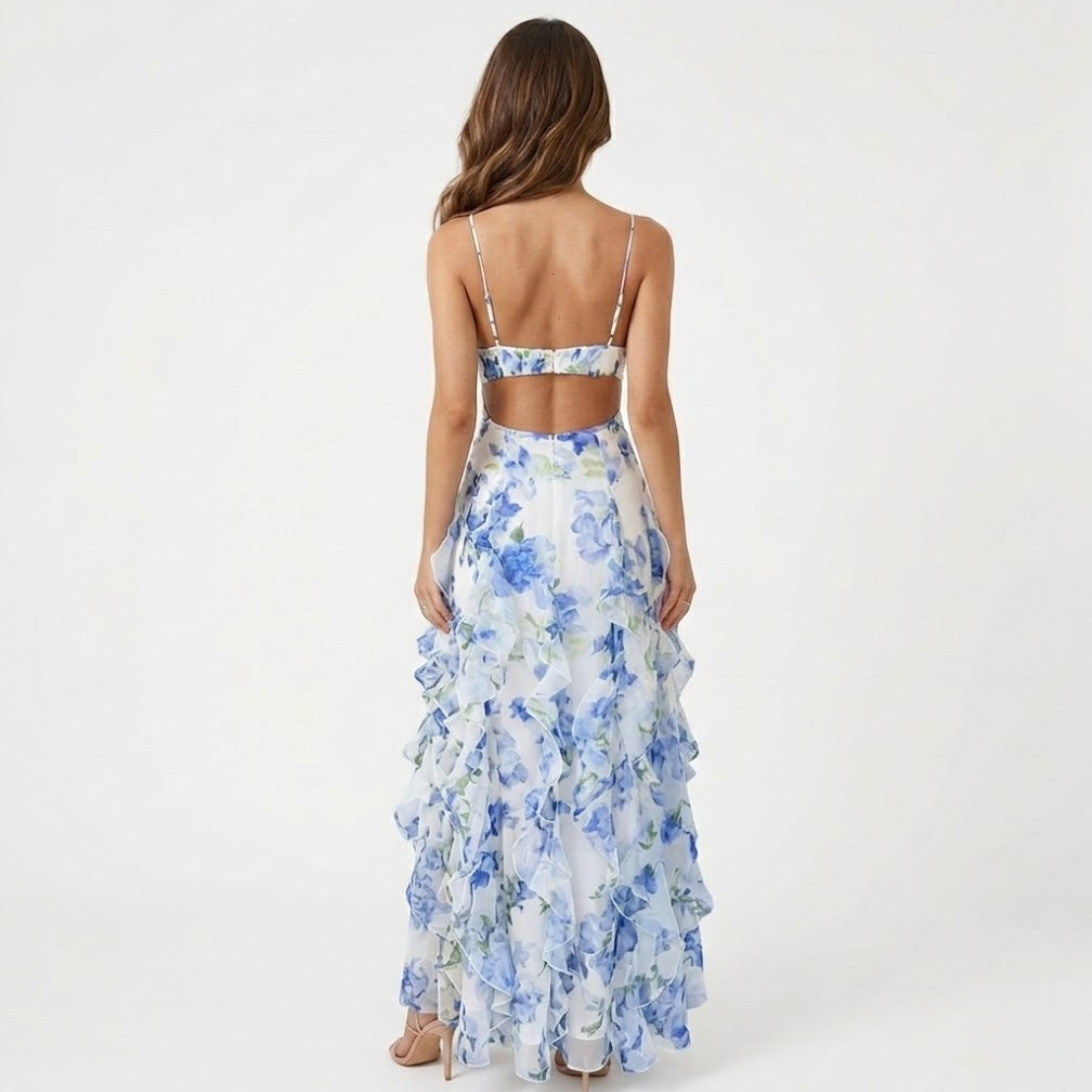 Virágos fodros hosszú ruha fűzős mellrésszel és vékony pántokkal