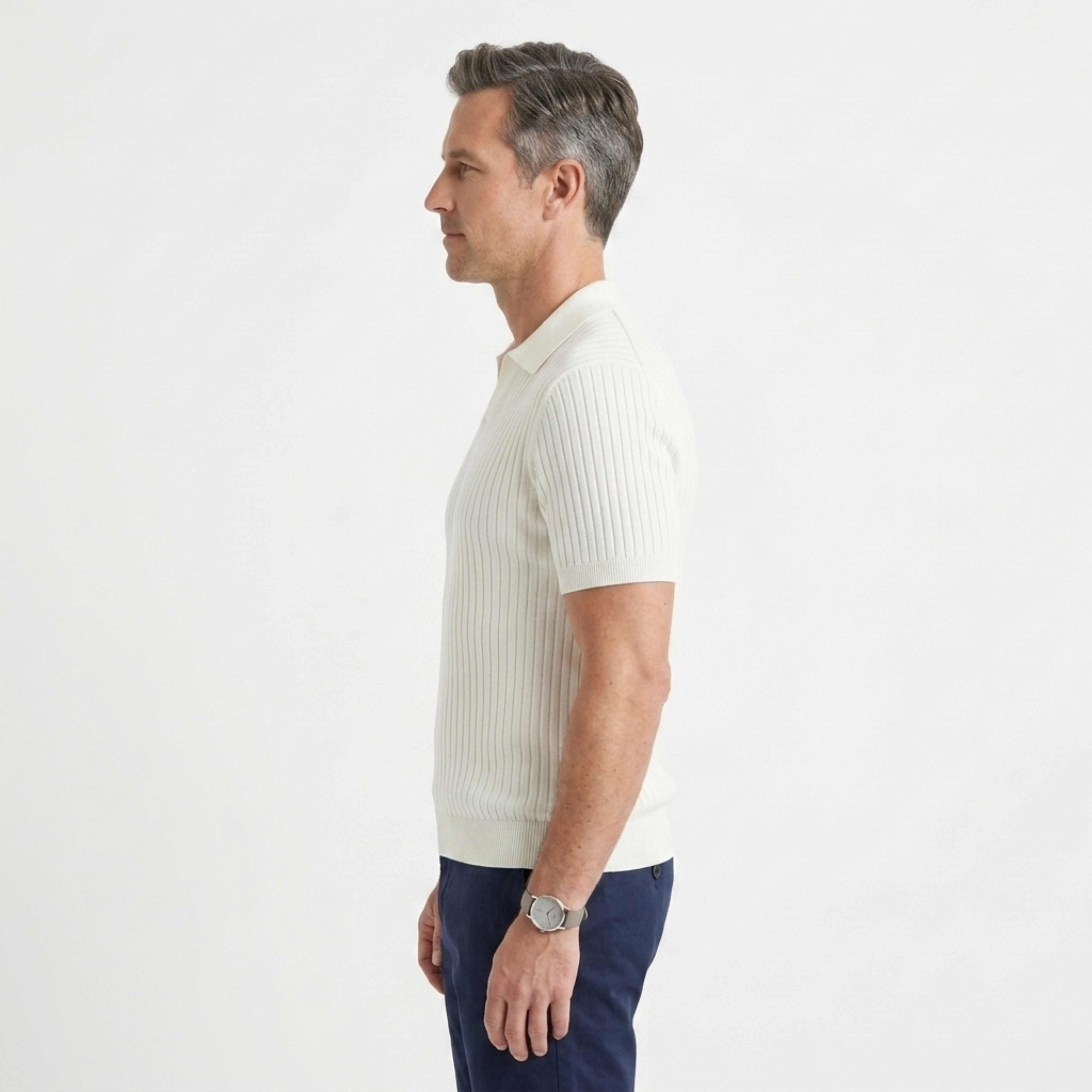 Polo uomo in maglia a coste con collo a V e maniche corte — relax
