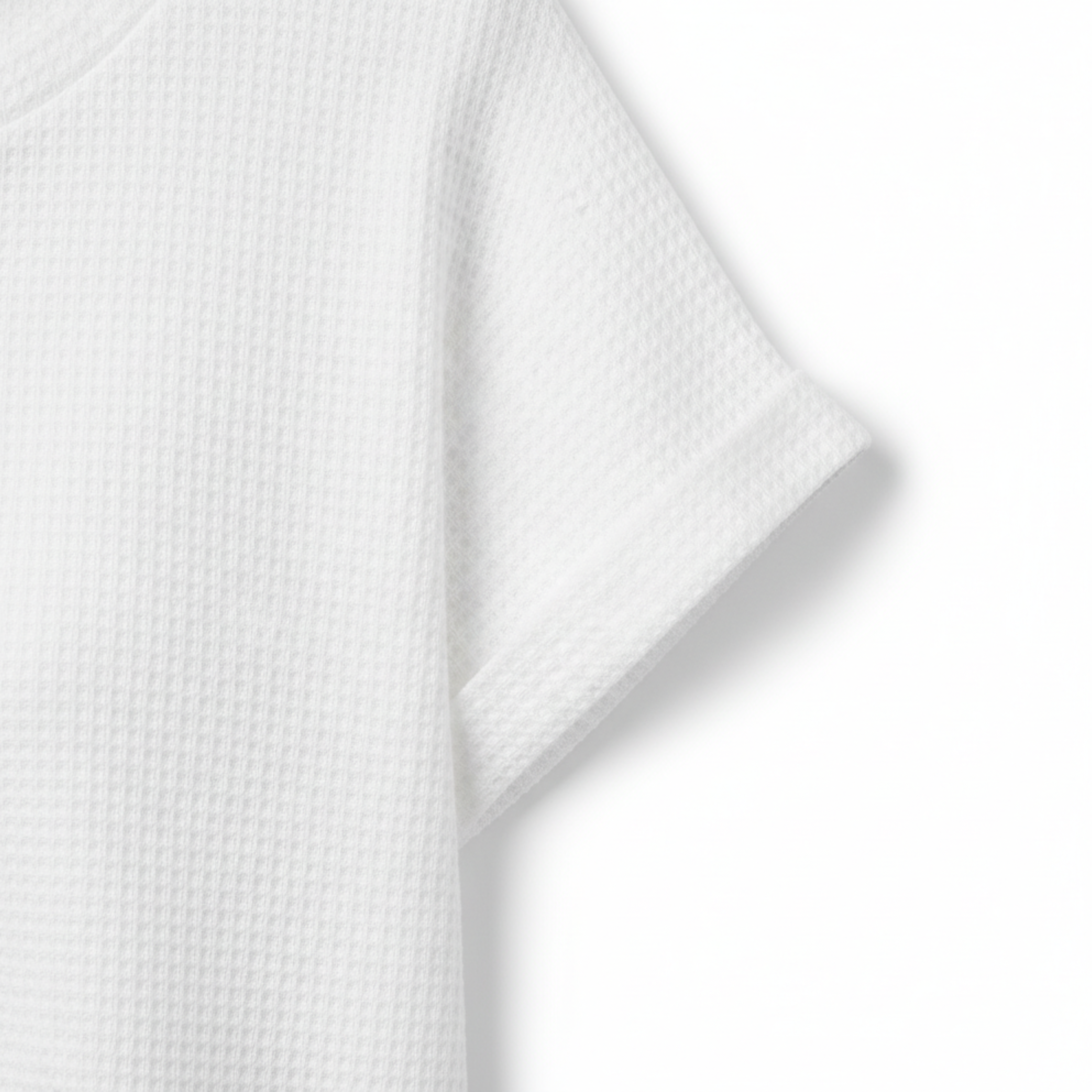 T-shirt donna a maniche corte, taglio ampio, in maglia con dettagli di bottoni decorativi