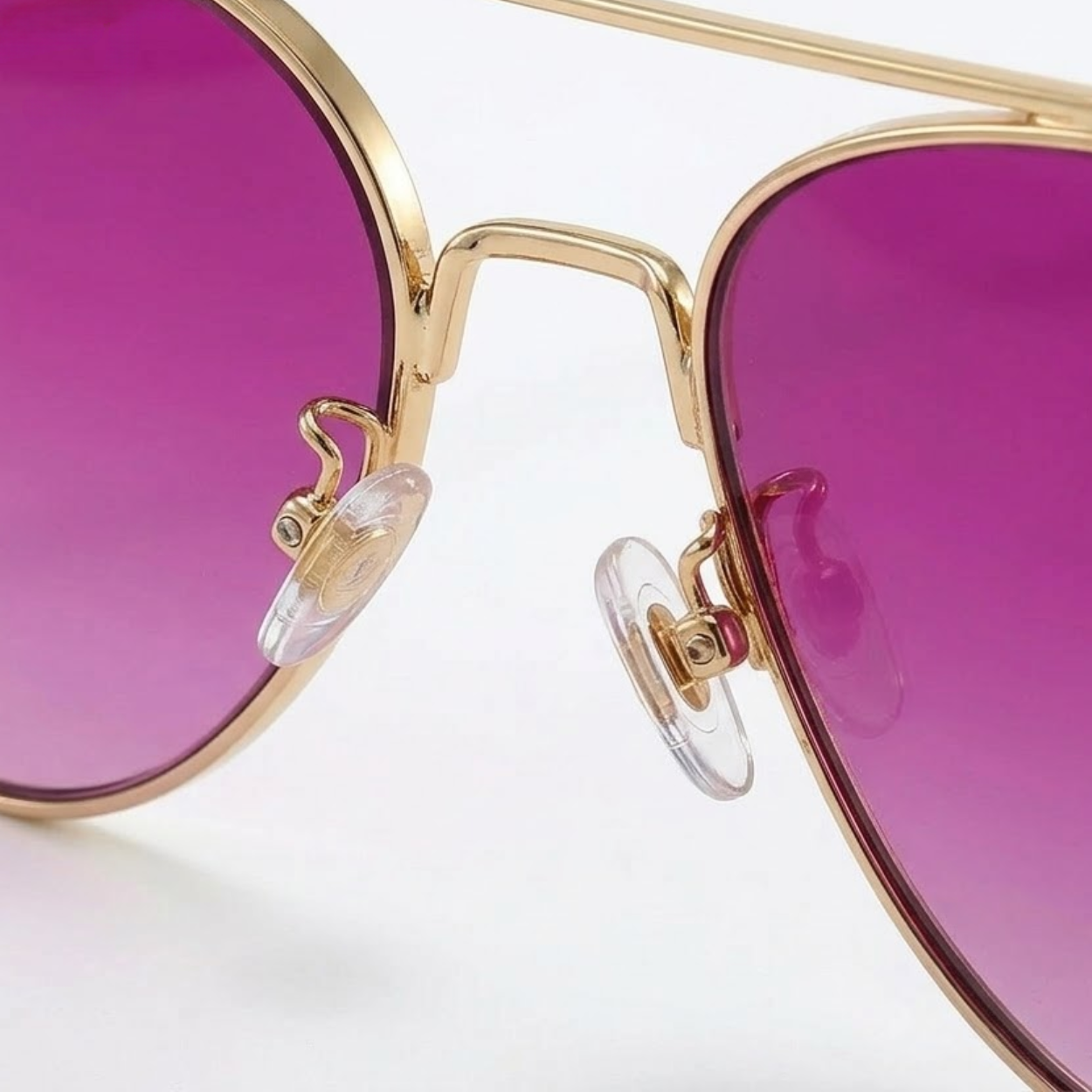 Women's Aviator Glasses with Chain Temples and Gradient Lenses