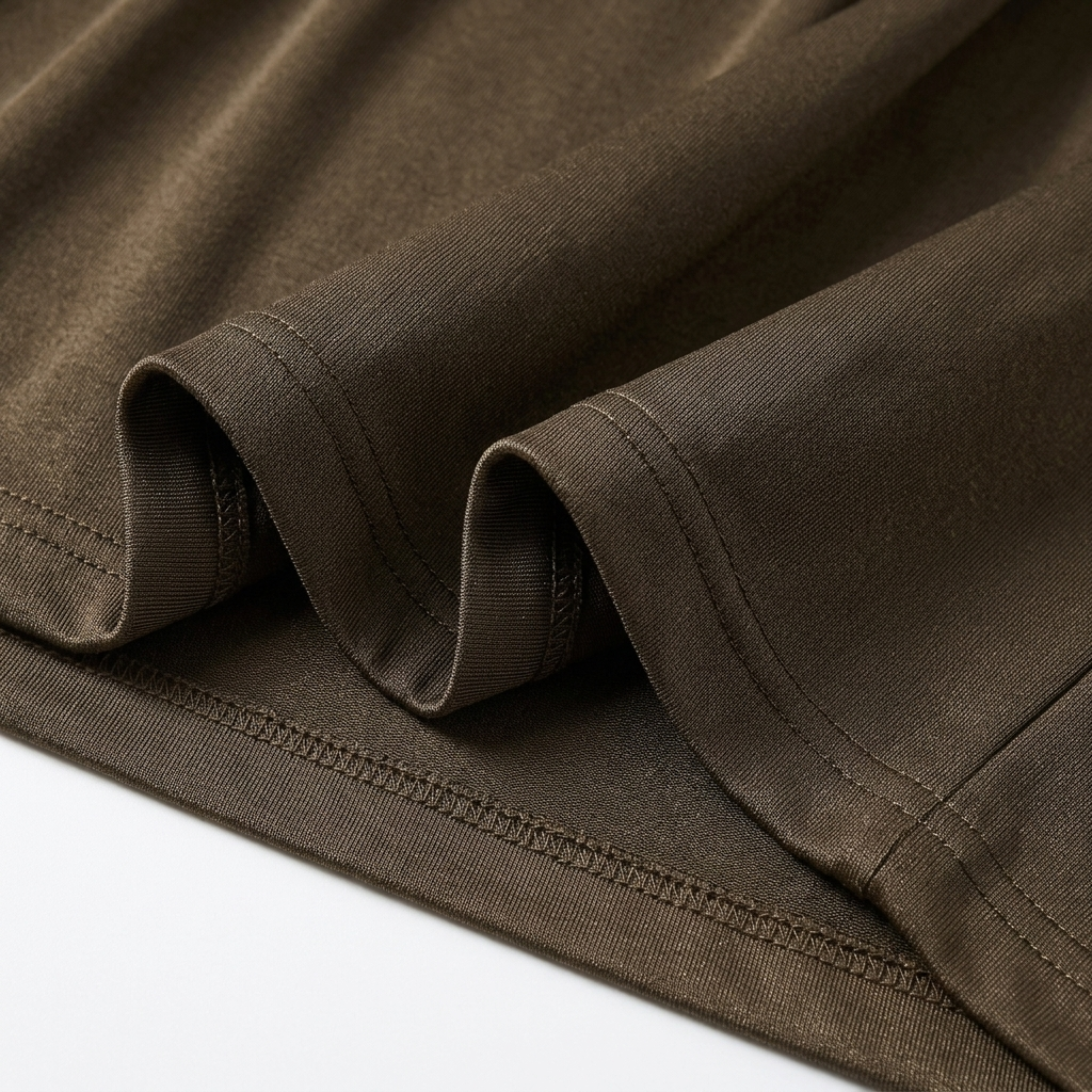 Pantalone largo taglia grande da donna con vita elastica drappeggiata fluida