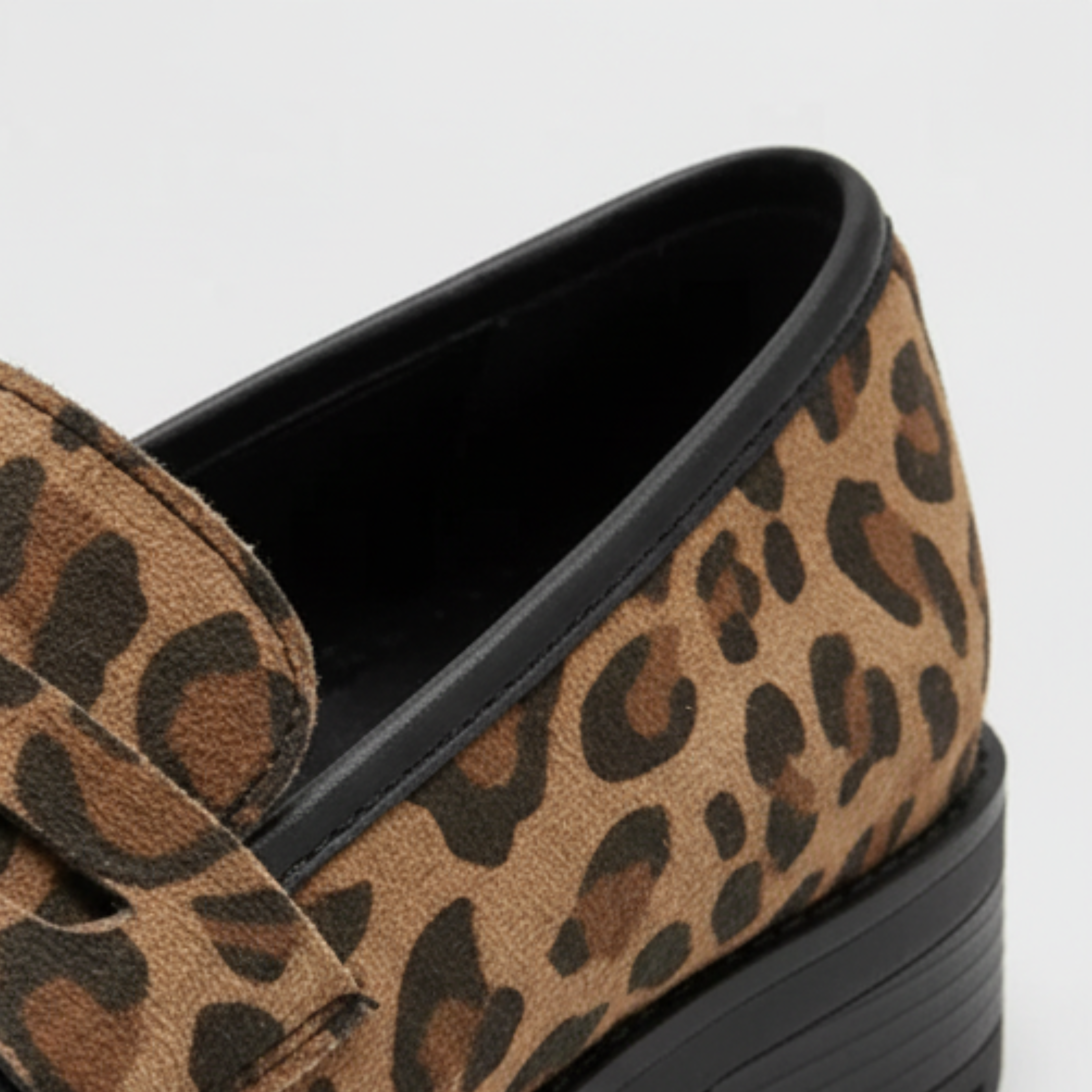 Mocassins Léopard pour Femme Chaussures Plates à Enfiler avec Semelle Crantée