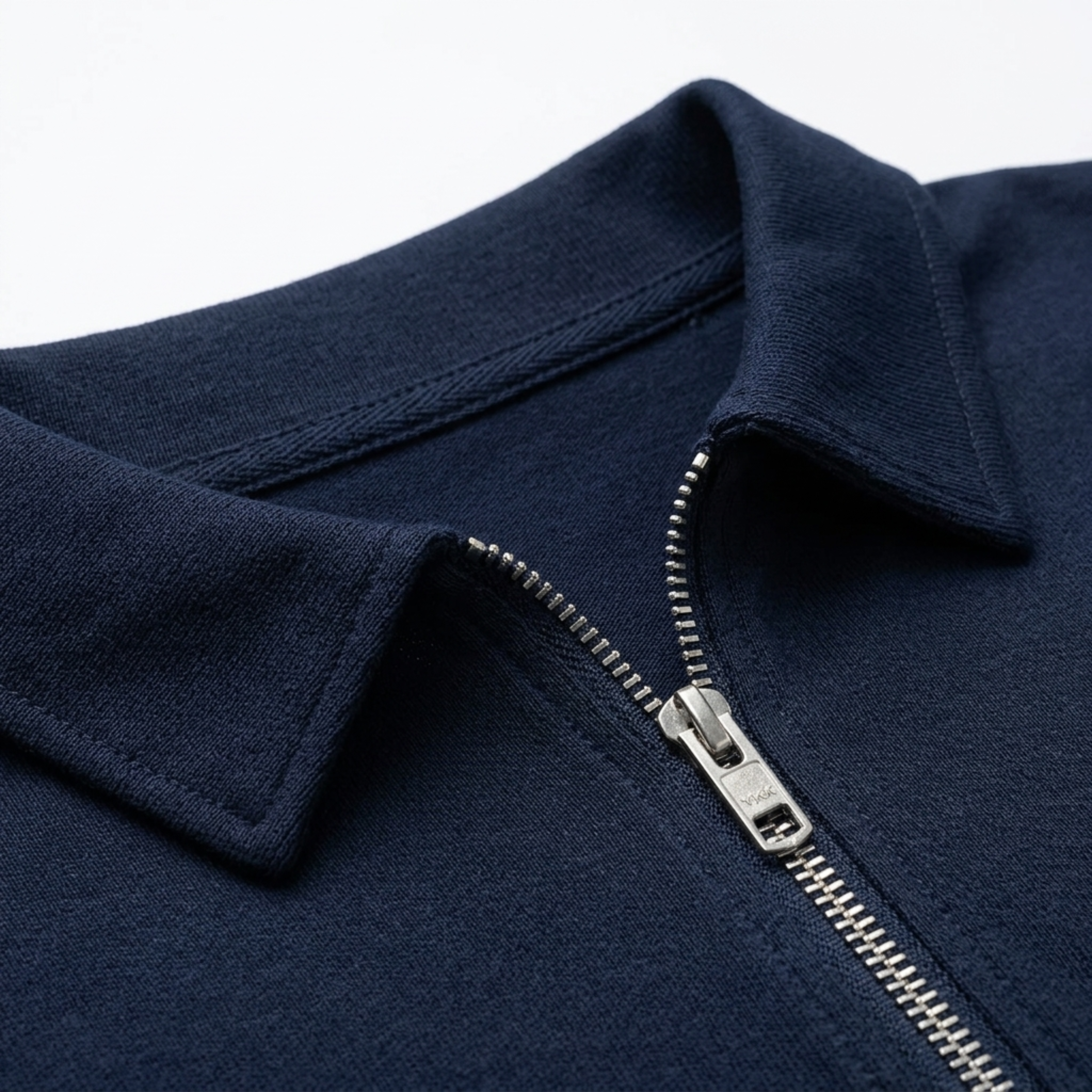 Men's polo with zip collar and short sleeves — casual