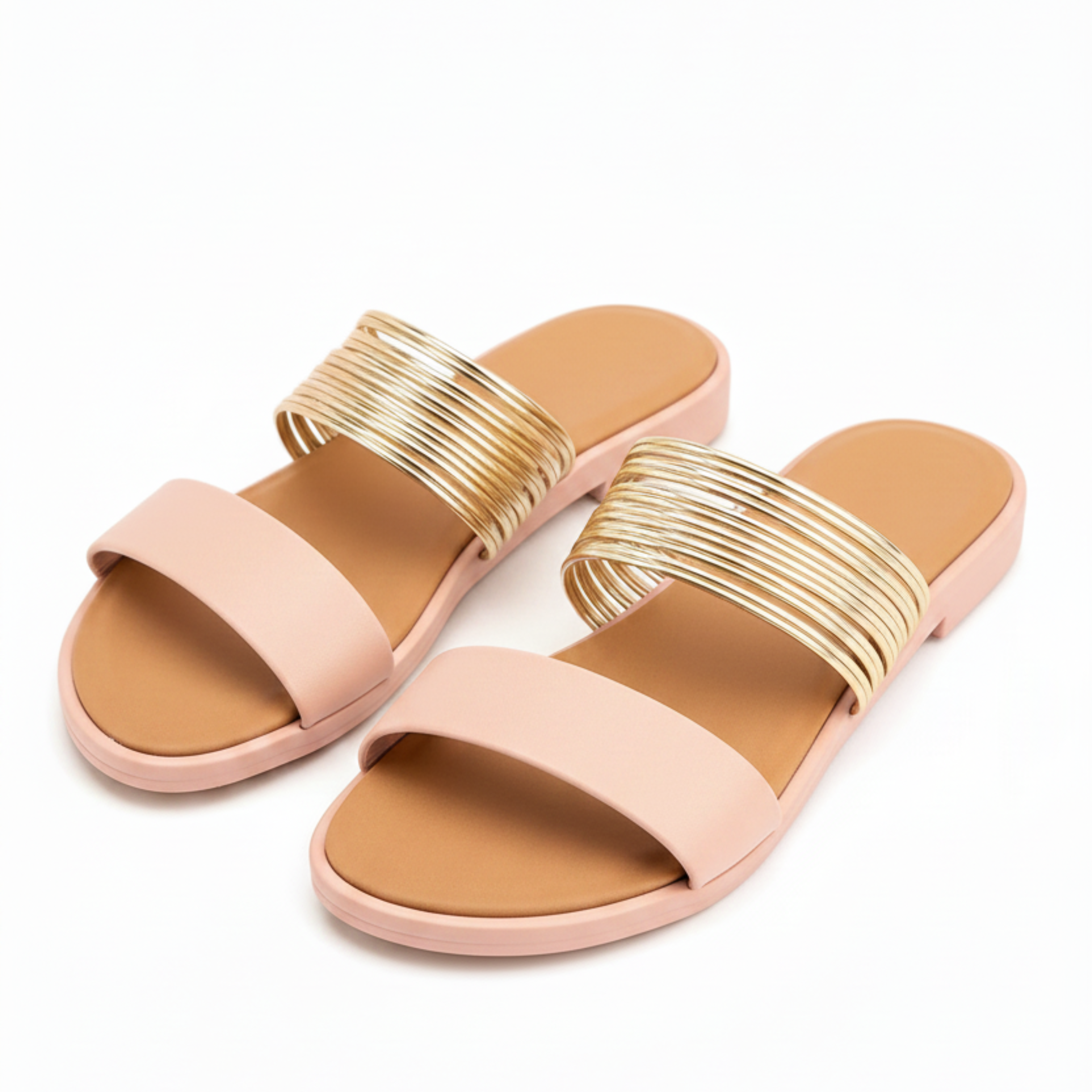 Női szandál többpántos pánttal, fémes részletekkel