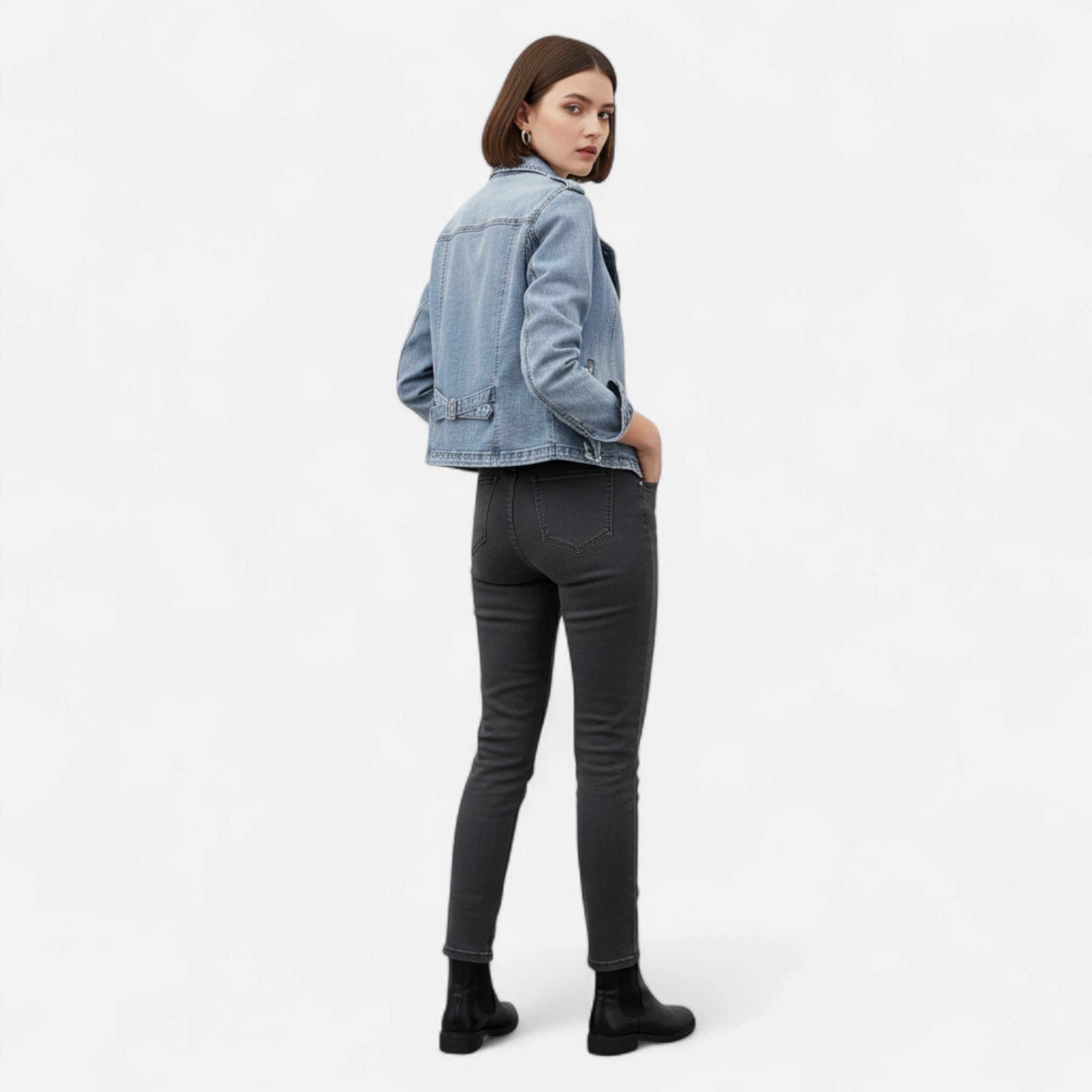 Ancienne Monde | Veste Femme Courte en Denim Délavage Saphir