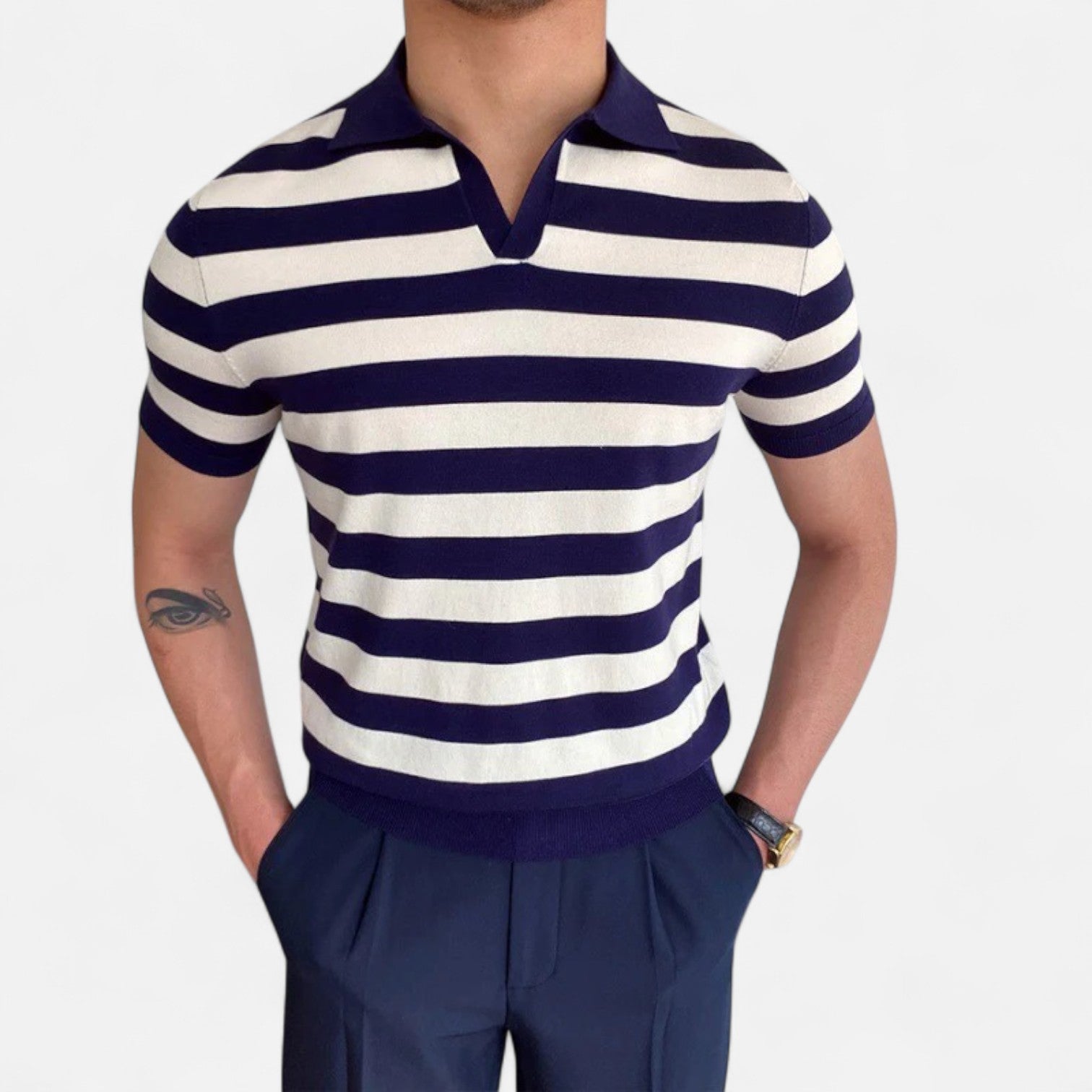 Ancienne Monde | Polo Homme à Col V – Luxe Discret, Élégance Classique "Old Money"