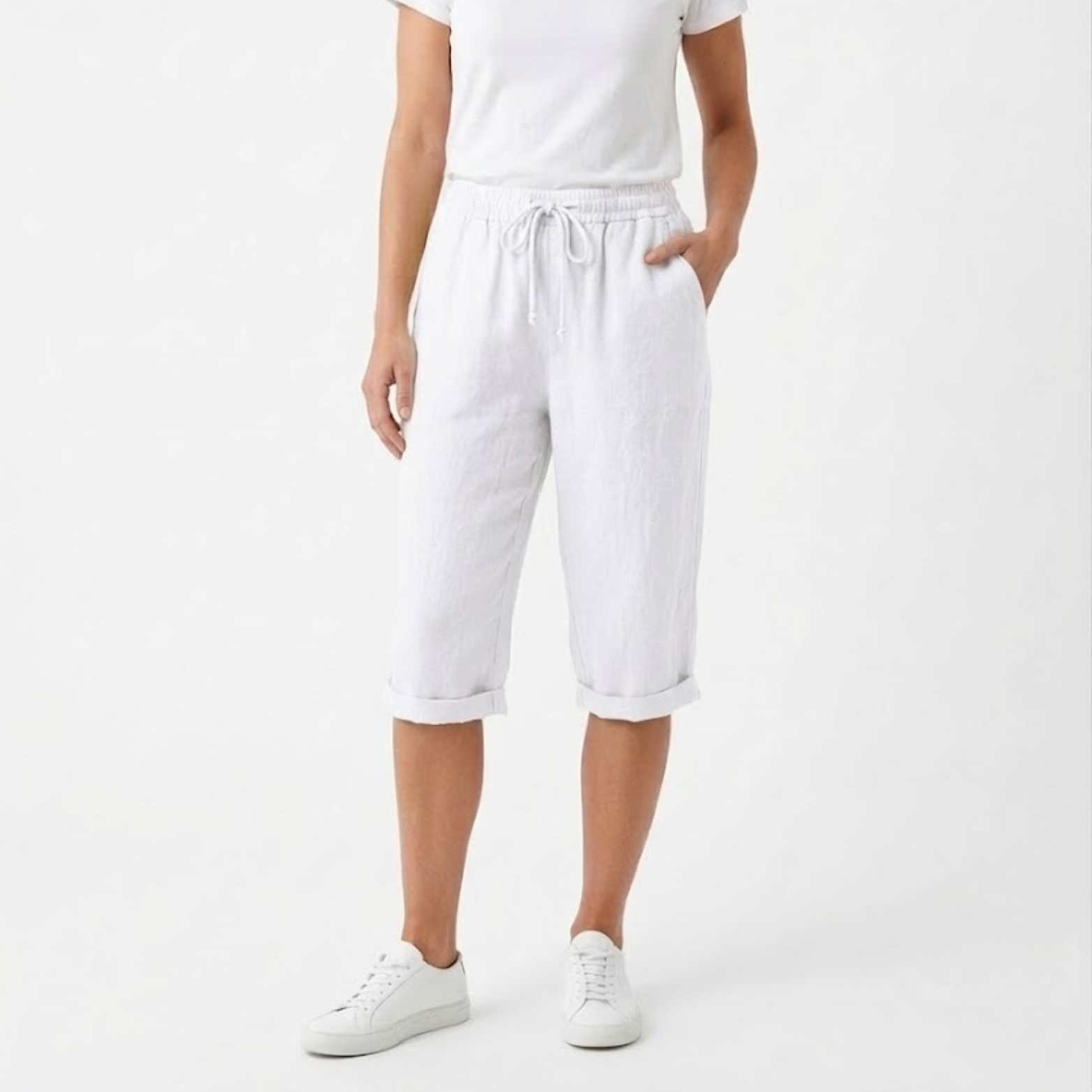 Pantaloni scurți din bumbac și in cu talie elastică și buzunare pentru femei