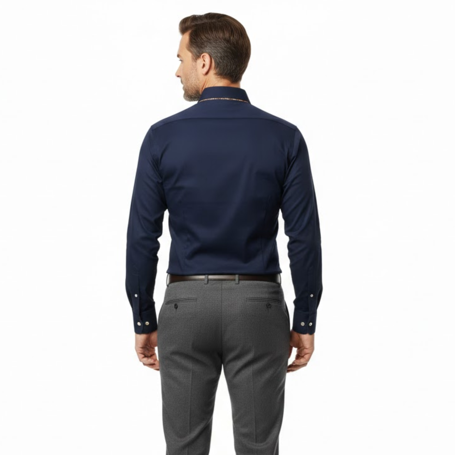 Fitted long-sleeve dress shirt for men with contrasting collar and cuffs