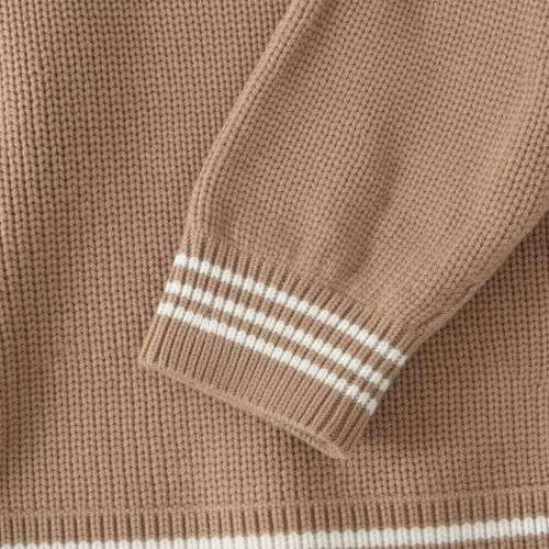 Men's Korean Round Neck Fitted Sweater with Patchwork Details