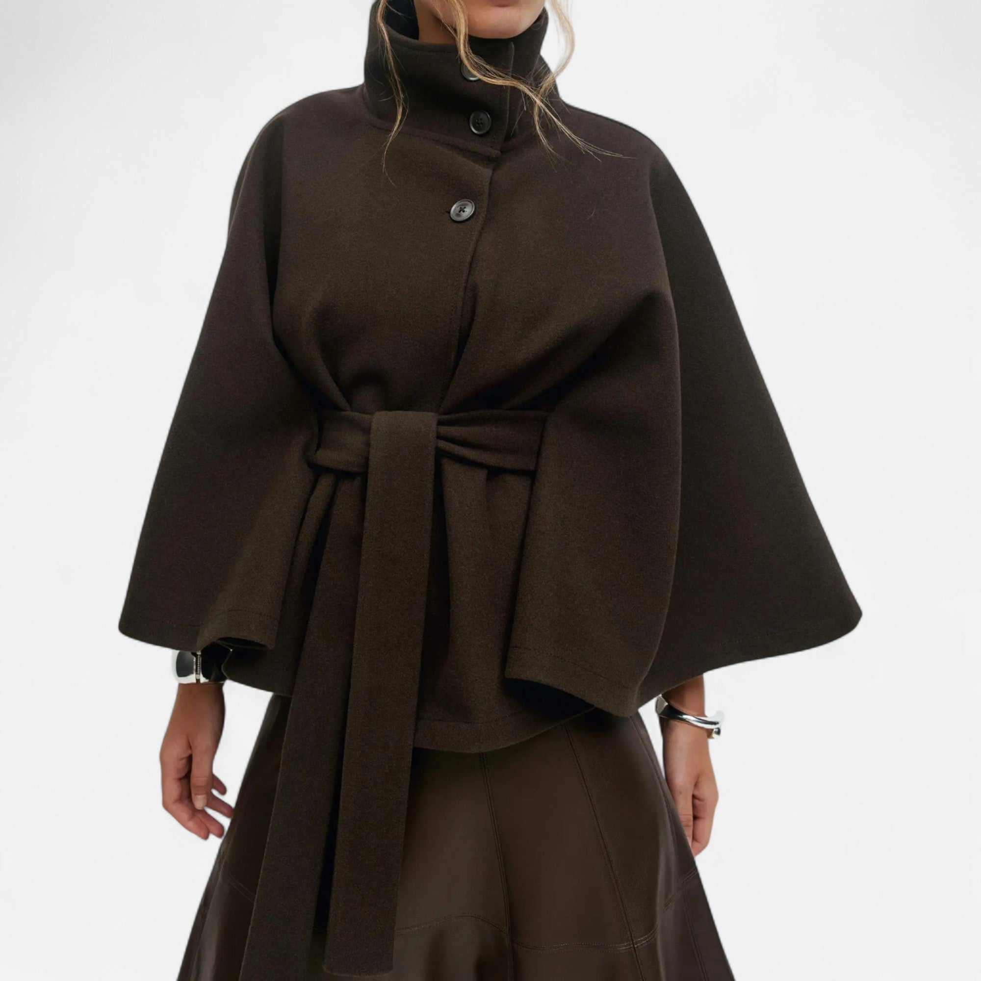 Ancienne Monde | Cape Femme Ceinturée Col Haut Vintage