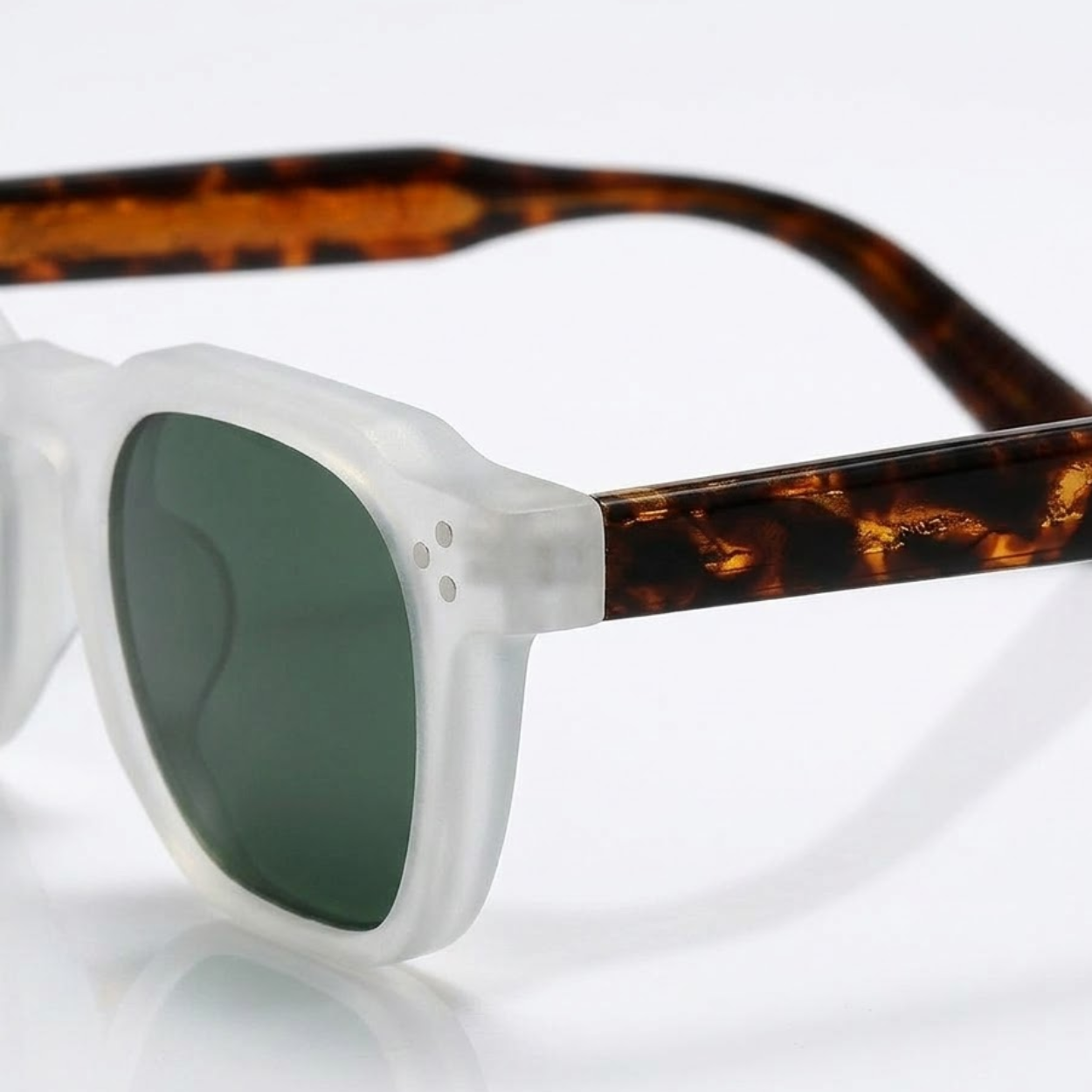 Polarized Square Sunglasses with Polycarbonate Frame and UV400 Protection