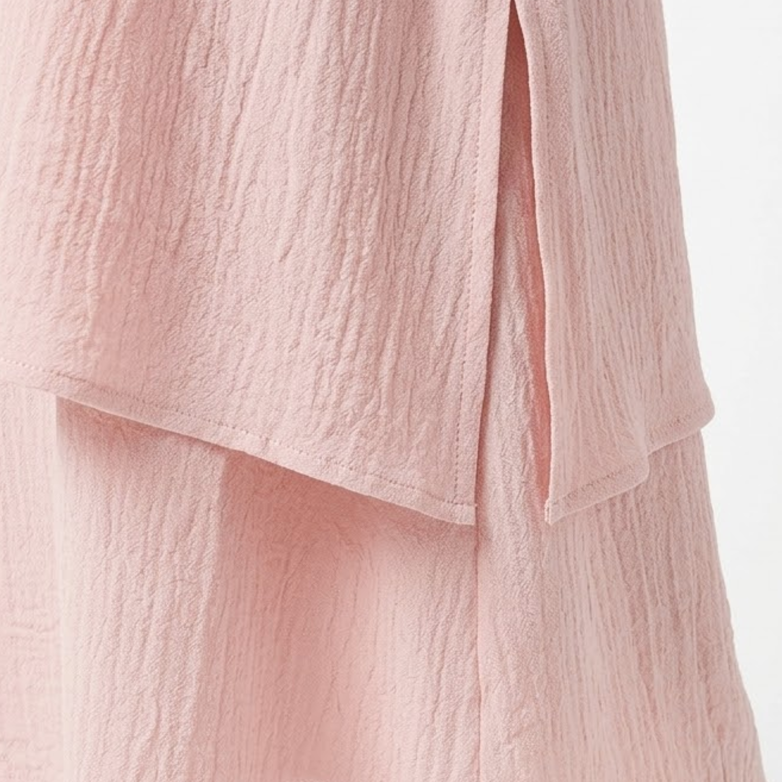 Abito Midi Ampio con Maniche Corte e Sovrapposizioni per Donna