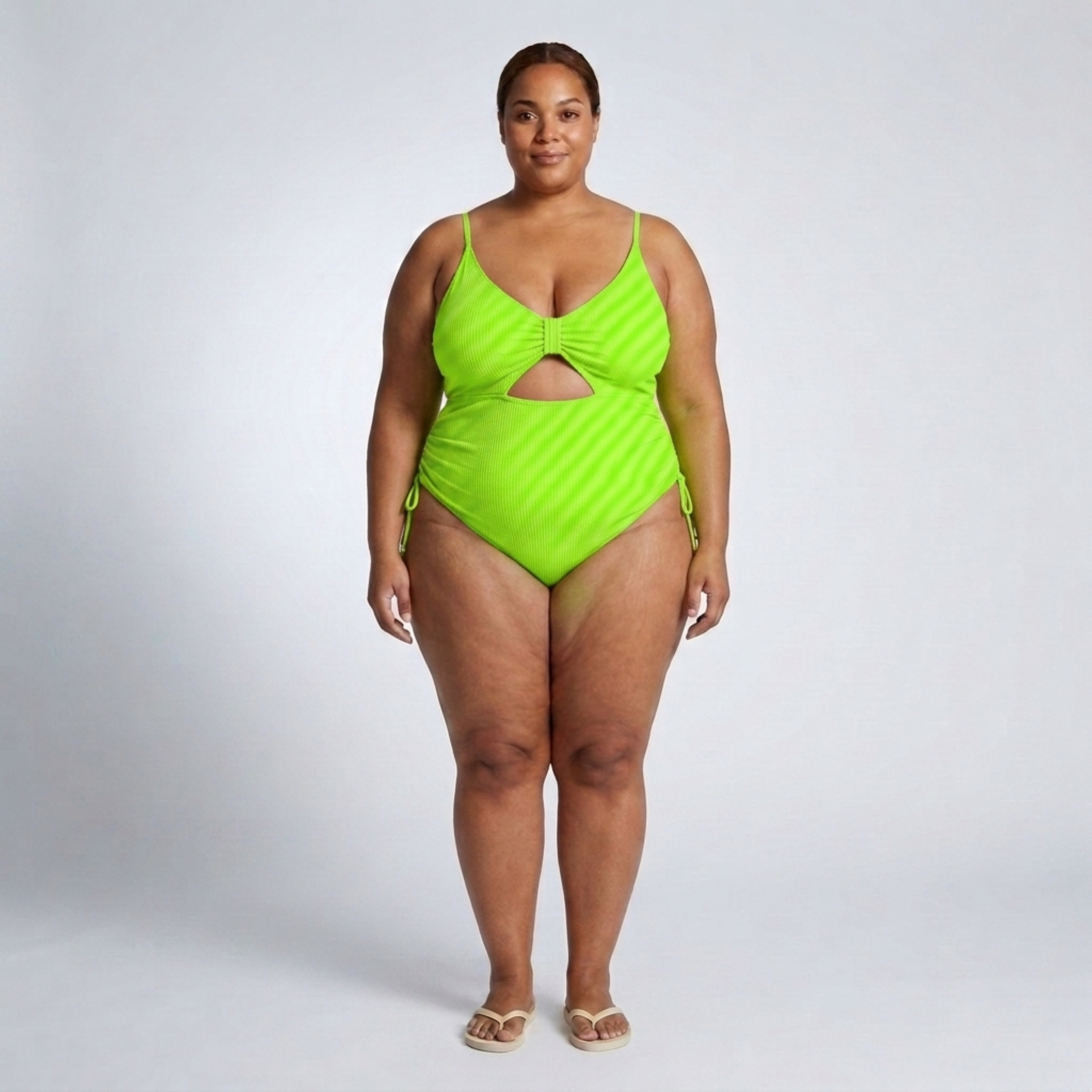 Costume da bagno intero taglia grande da donna con ritagli e arricciature