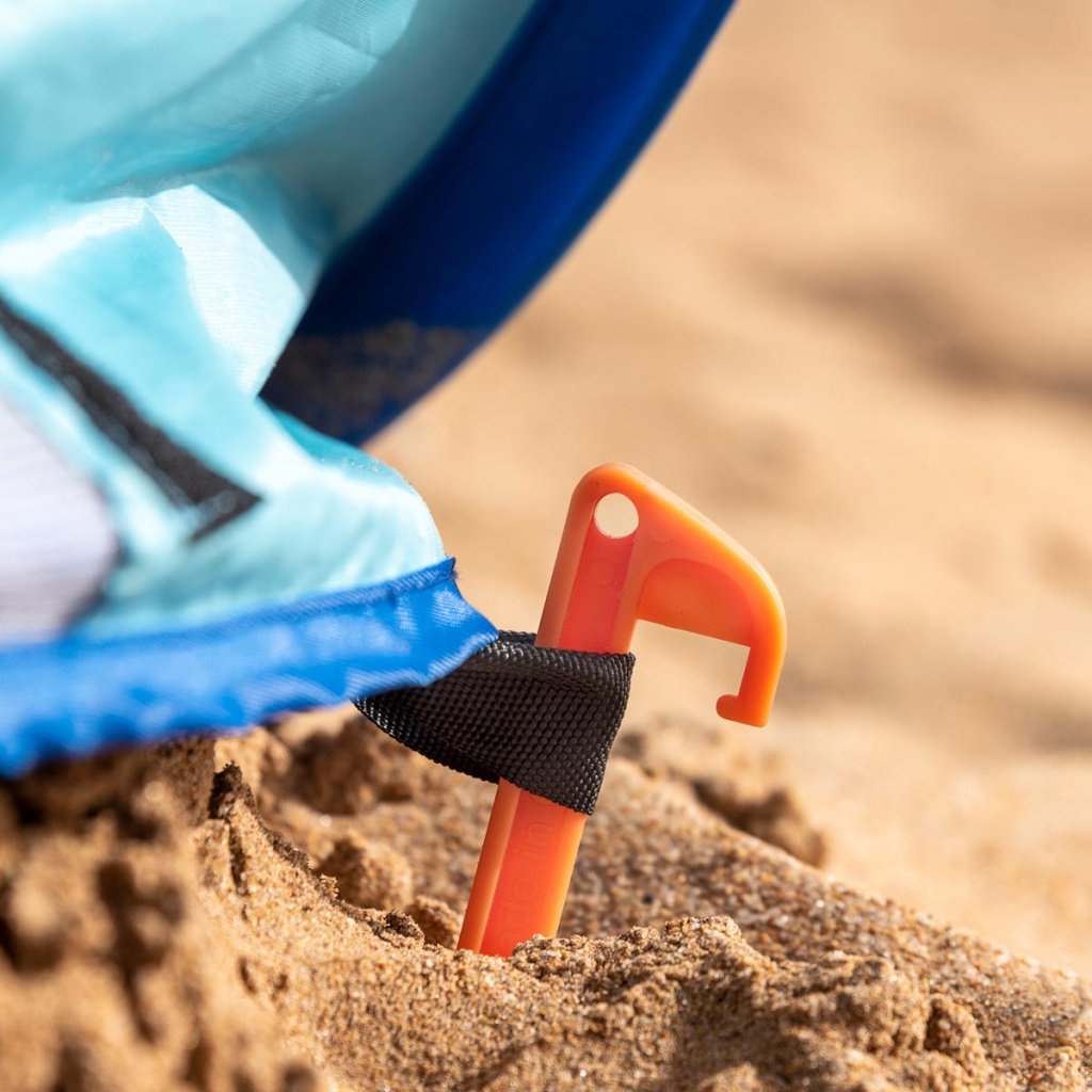 Tienda de playa para bebé con piscina integrada y protección solar UPF 50+