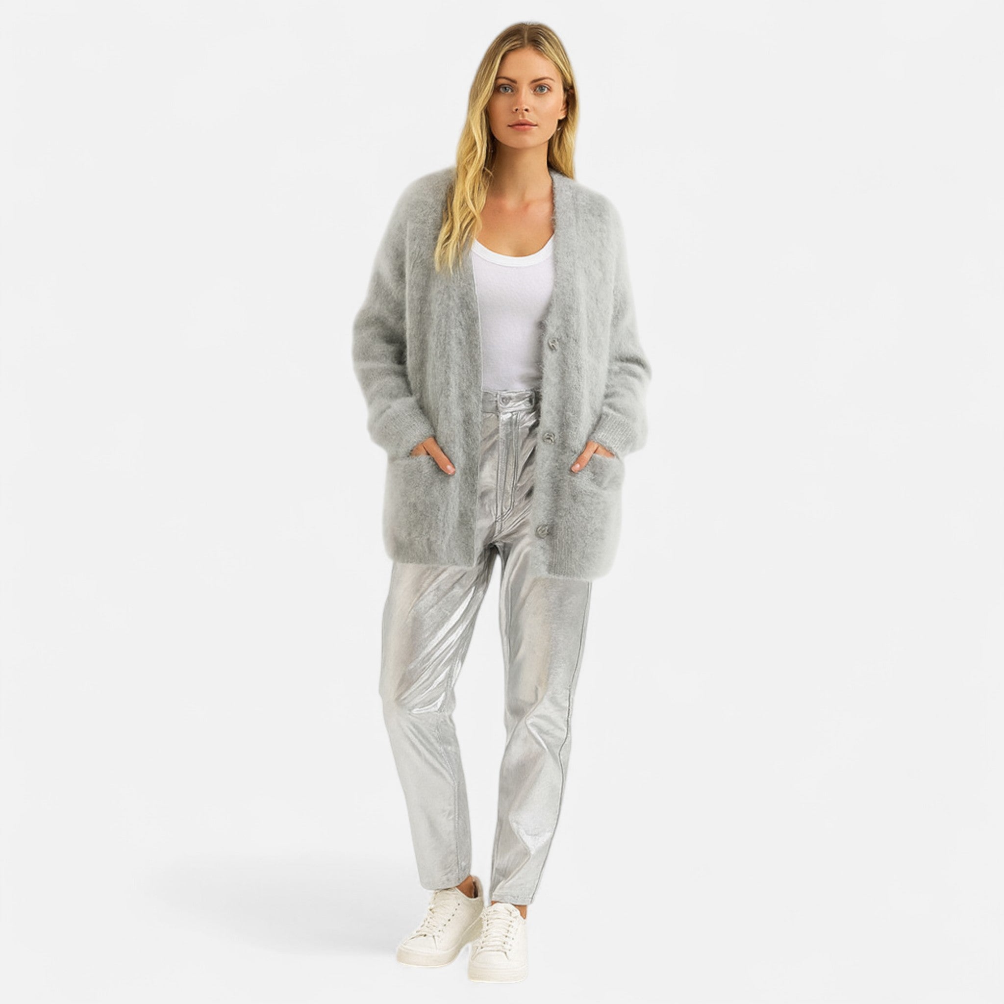Ancienne Monde | Cardigan Femme en Maille Douce Col V Classique