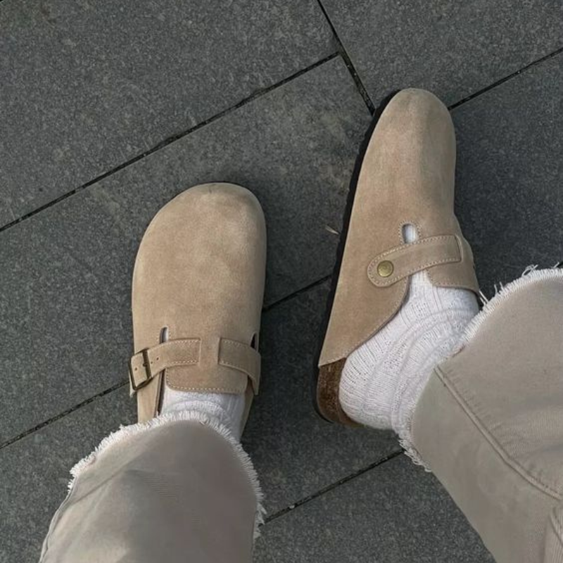 Pánské nazouváky z broušené kůže s ergonomickou podrážkou