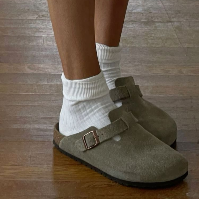 Pánské nazouváky z broušené kůže s ergonomickou podrážkou