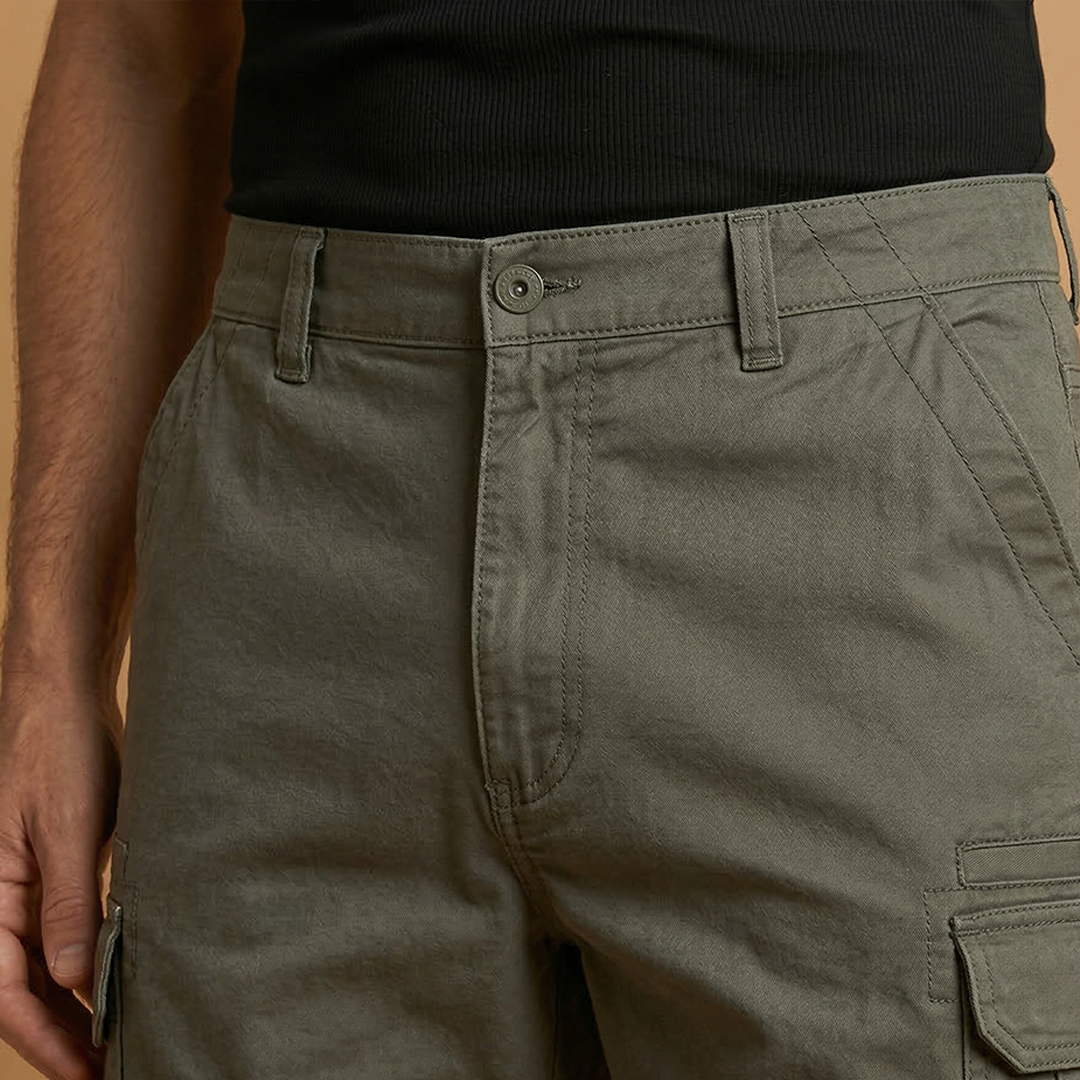 Men's casual Bermuda shorts | straight cut for summer leisure